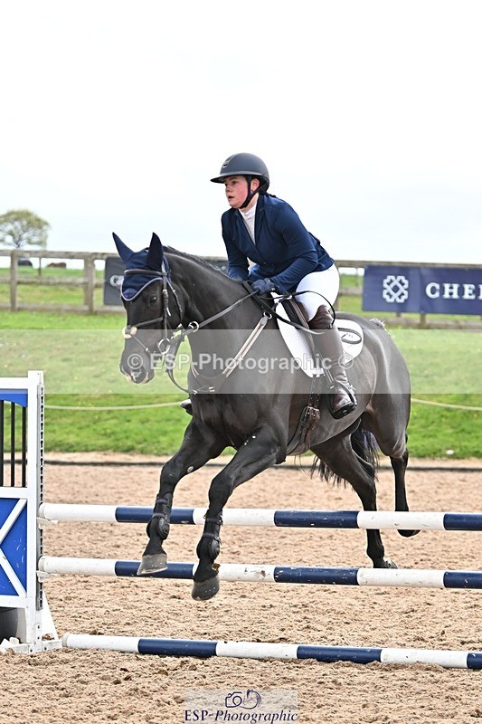 250414-111816-00436 - 90cm Round 1