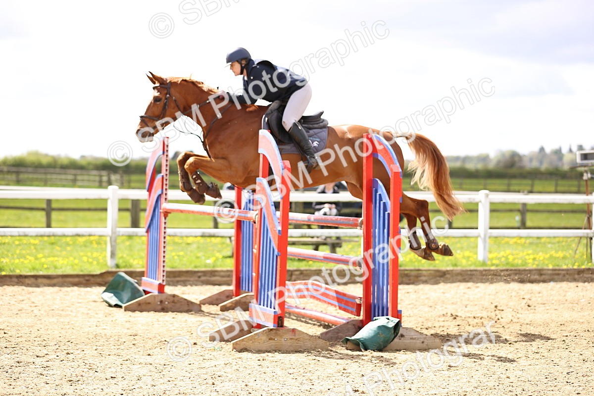 SBM_003944 - Class 17 - Senior Newcomers - 1.10m