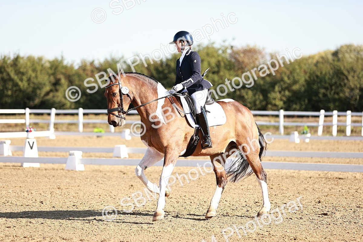 SBM_004232 - Class 12 - Novice 5 - 9.07-10.10