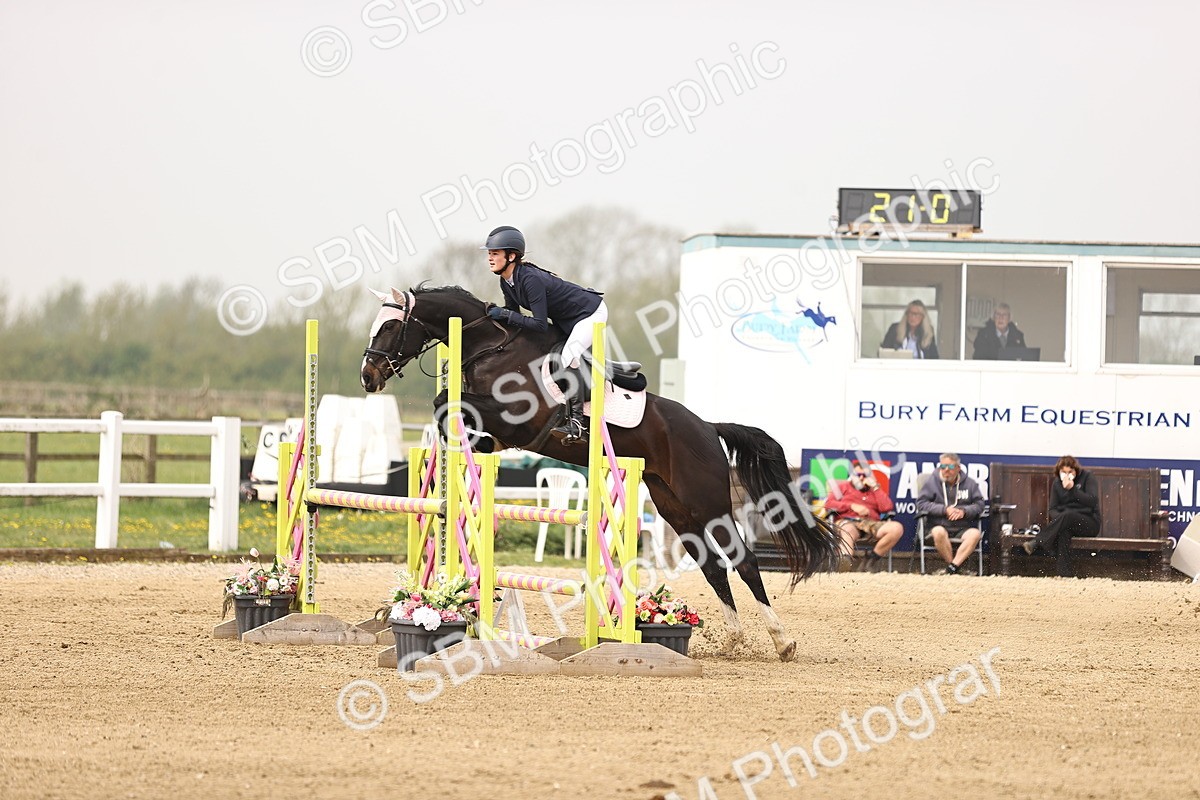  - Class 15 - Senior British novice - 90cm