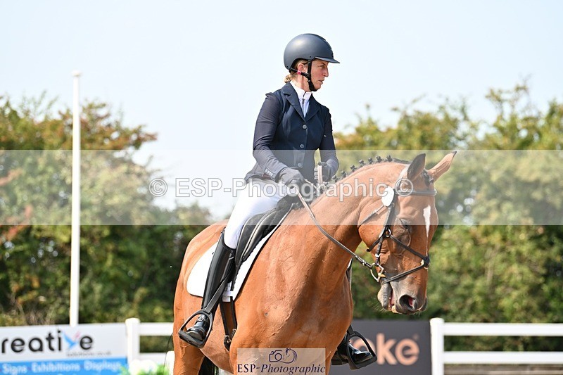 250816-134508-04745 - 117-Sophie.HawkeENORMOUSE