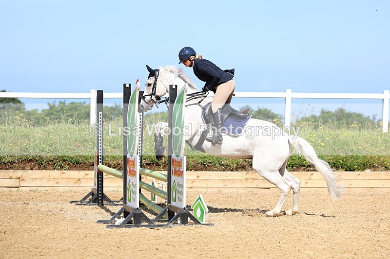 3E7A2691 - Class 2: 70cm Juniors and Seniors