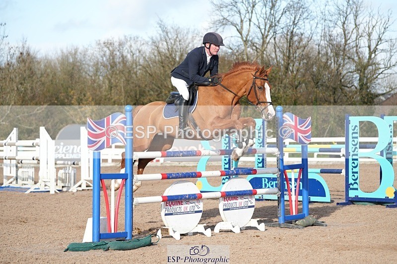 251108-130925-02657 - Cls 13 Foxhunter and 1.20m Open