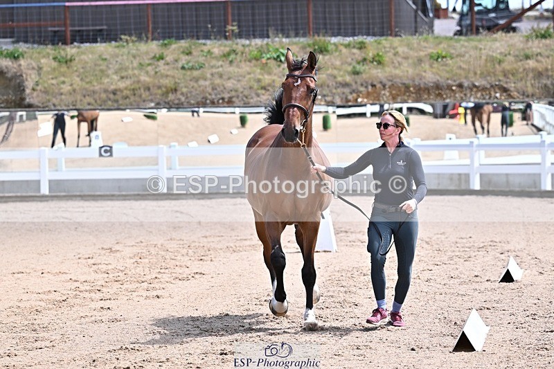 250716-124233-00130 - Trot Up 12.30 to 1.30