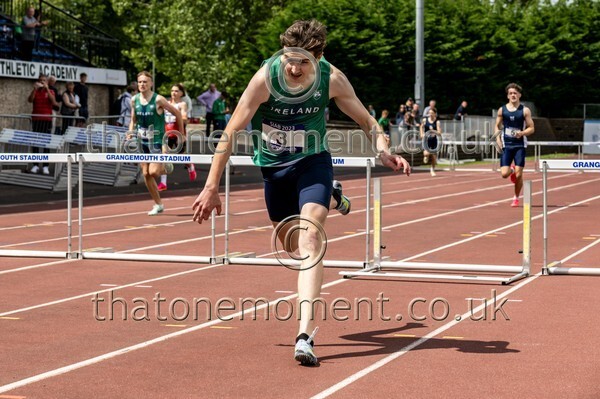 SIAB23-913703 - Track Male Set One