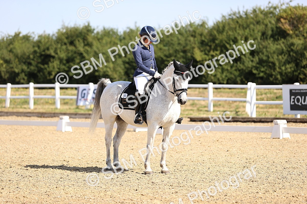 SBM_008744 - Novice 5 - 08.30-9.33