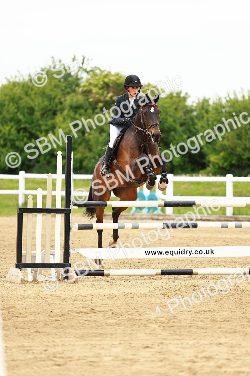 SBM_001117 - Class 4 - Senior Newcomers - 1.10m
