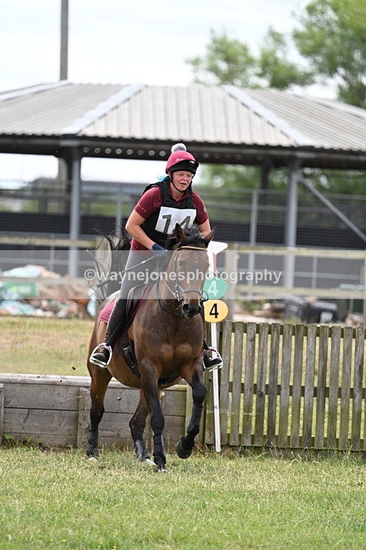 WJ7_5002 - 60cm XC Time 09:58 to 10:16