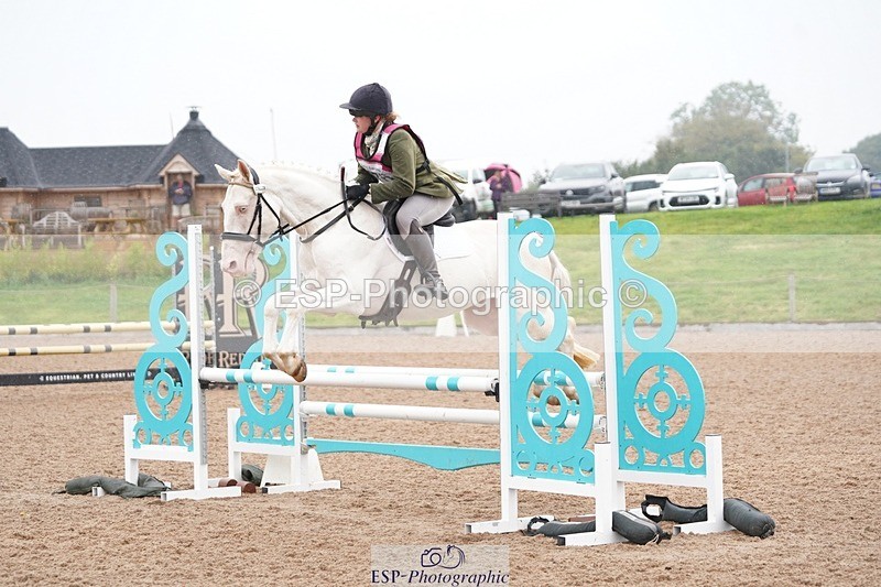 240901A-145540-10193 - 576-Tabitha.Bluck-PENDANN.REEF