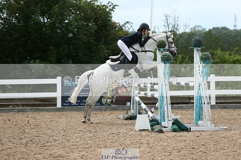 230716A-144925-04050 - Class 25a Pony Fox & 1.10 Open