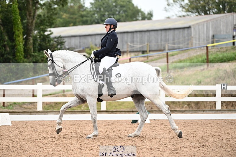 240815A-140245-01927 - 139-Chloe.Makepeace-Beechfield.Diamond