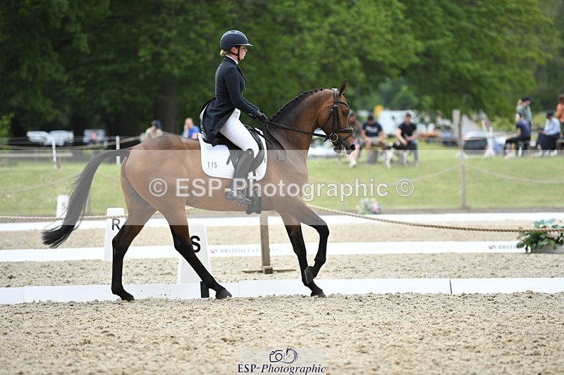 230525-131802-02136 - 115-RNH_ULTIMATE-Harriet_Wright-WEDTrotUp+DR