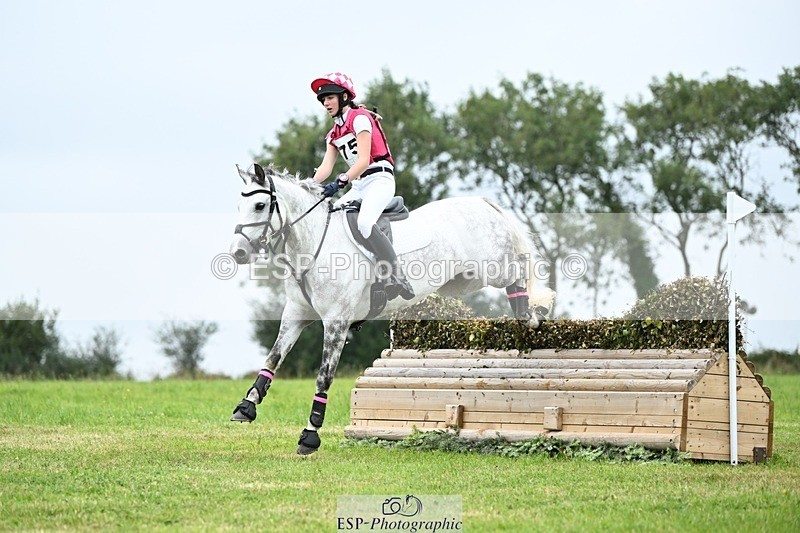 240831A-154546-04941 - 275-Isabella.Hooton-BALLYLEE.SILVER.PRINCE