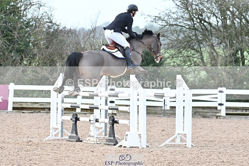 231208A-133136-00932 - Cls 6 Foxhunter & 1.20m Open