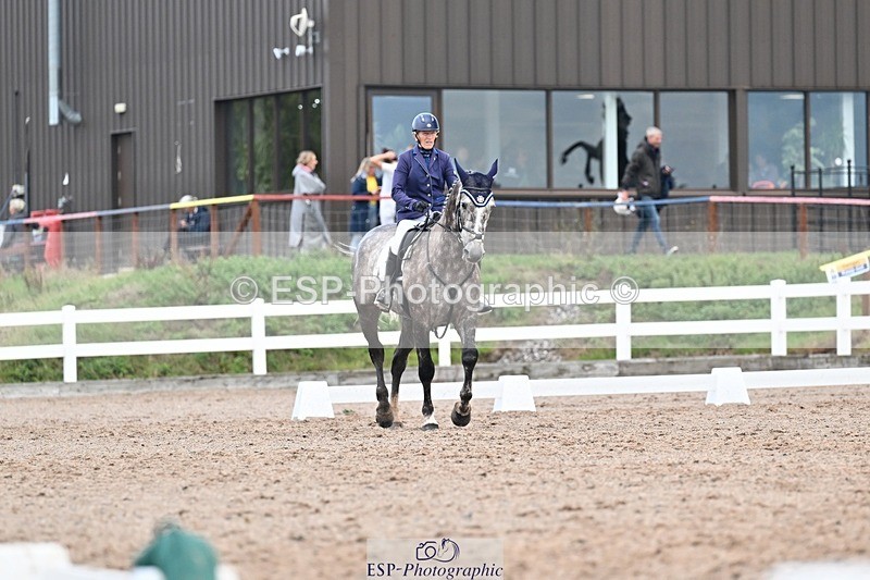 250907-133643-08541 - 008-Caroline.LynchHio.Easter.Rose