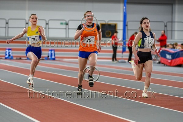 Age26SUN-927432 - Track Female