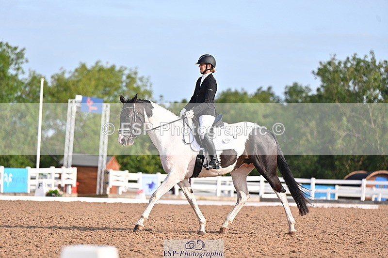 240817A-091021-06517 - 109-Michelle.Head-Alvescot.Winning.Mood