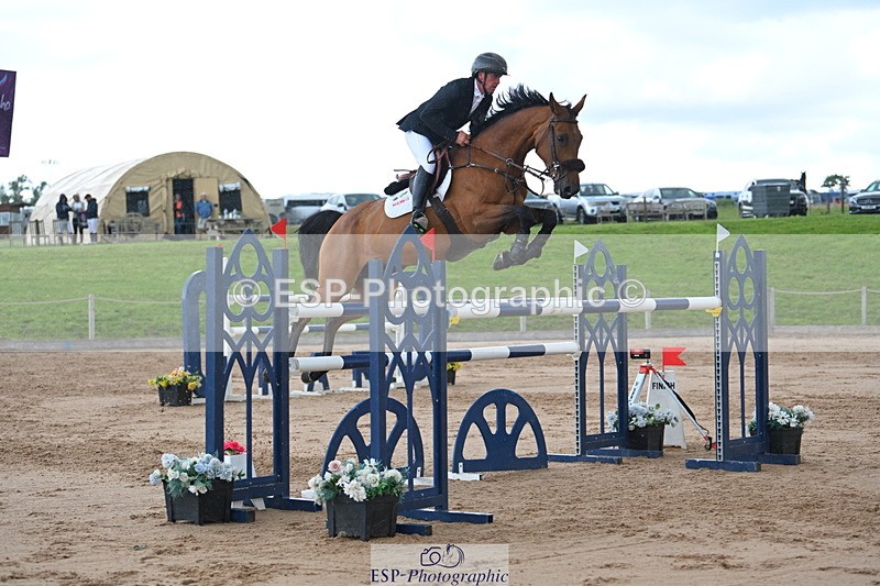 230721A-113534-05703 - Cls 6, 2 Star Medium 1.35m