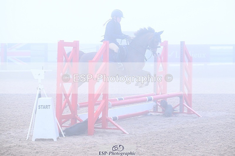 251115-094153-00344 - Cls 19 Clear Round 40cm