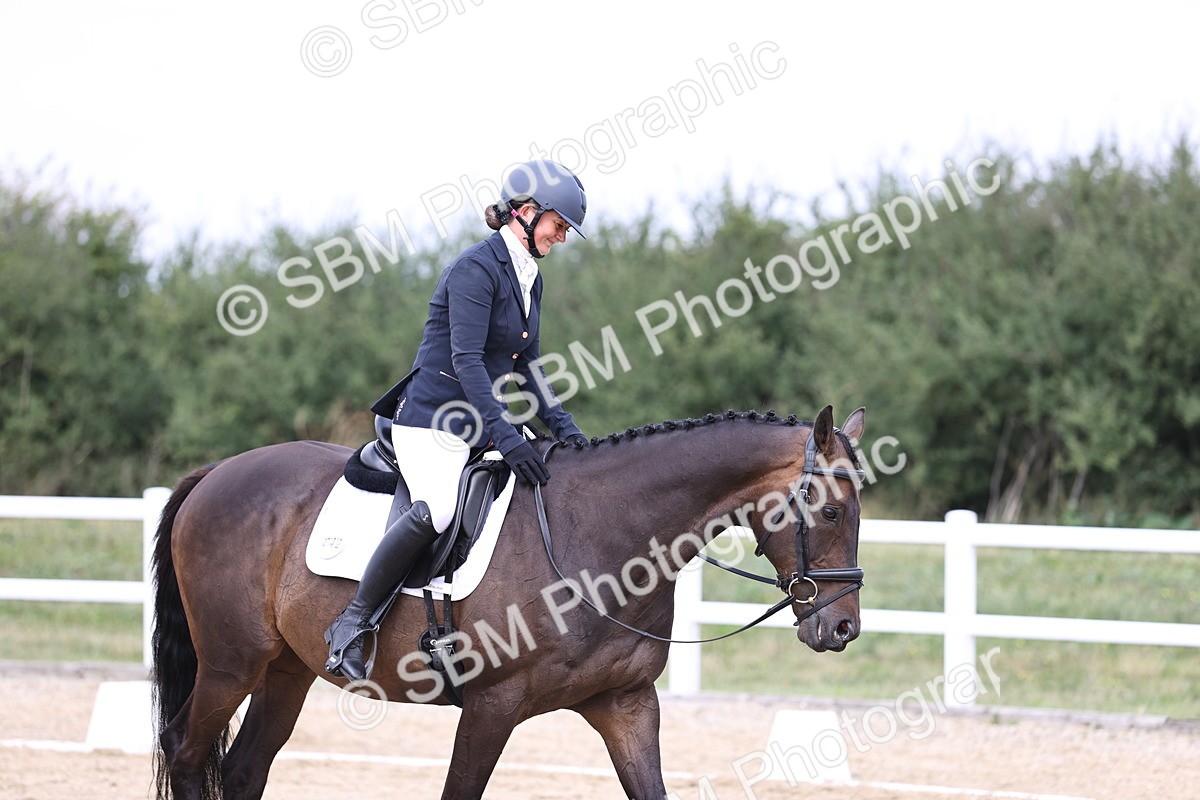 SBM_016892 - Class 14 Novice 23 - 11.53-12.56
