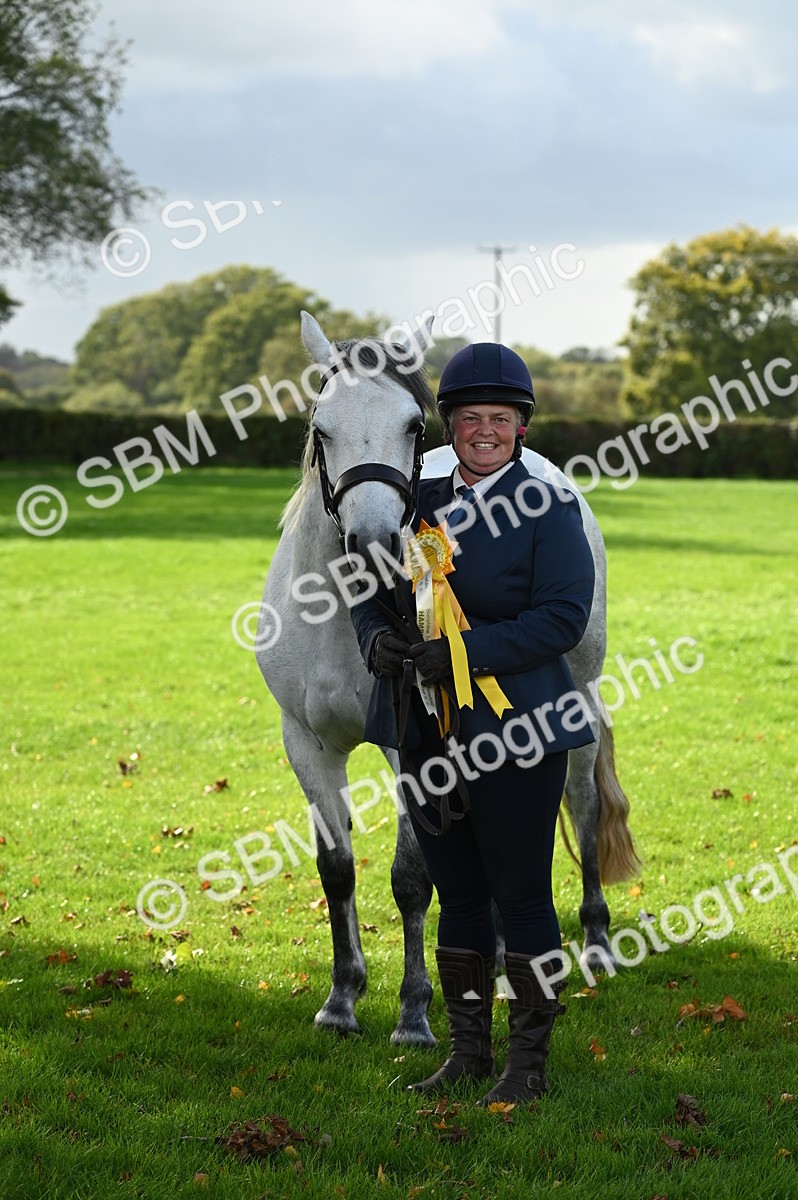 SBM_25068 - S5 - Novice & Newcomer In hand