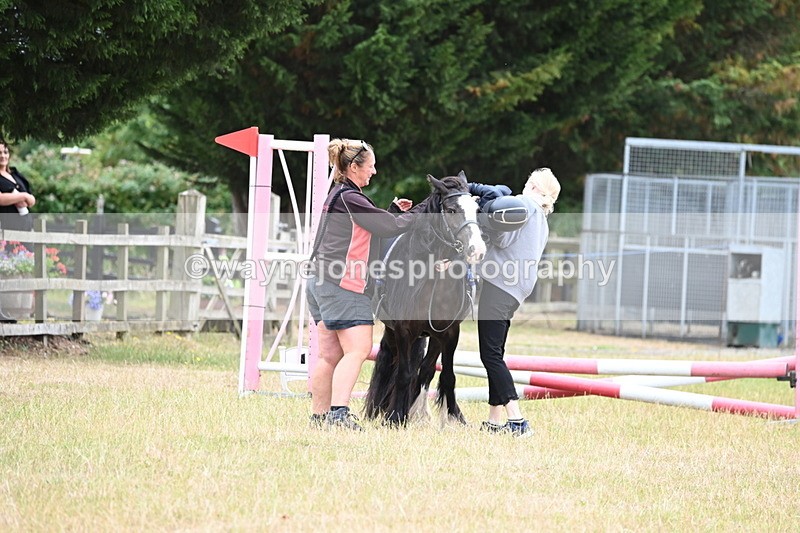 WJ6_9513 - Class 12 Minimus Jumping 45cm