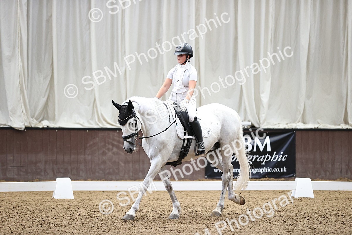 SBM_000915 - Novice 4 Warm Up