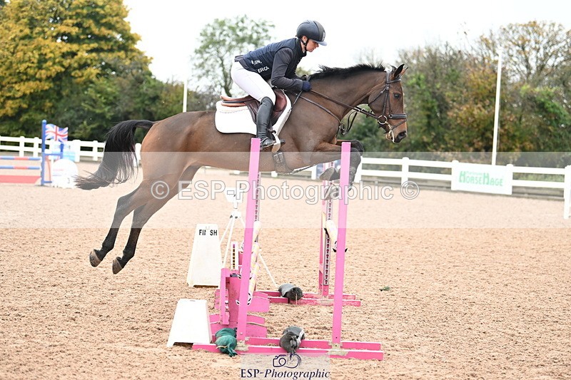 241023A-113457-00577 - Cls 1 British Novice and 90cm Open