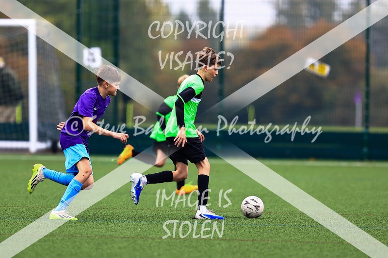 1DX30642 - 2025-10-12 FC Abbey Meads U14 Orange V Kingsdown Lions U14