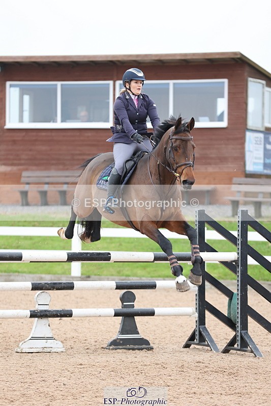 241101A-121207-01667 - FRI Cls 5 Newcomers and 1.10m Open