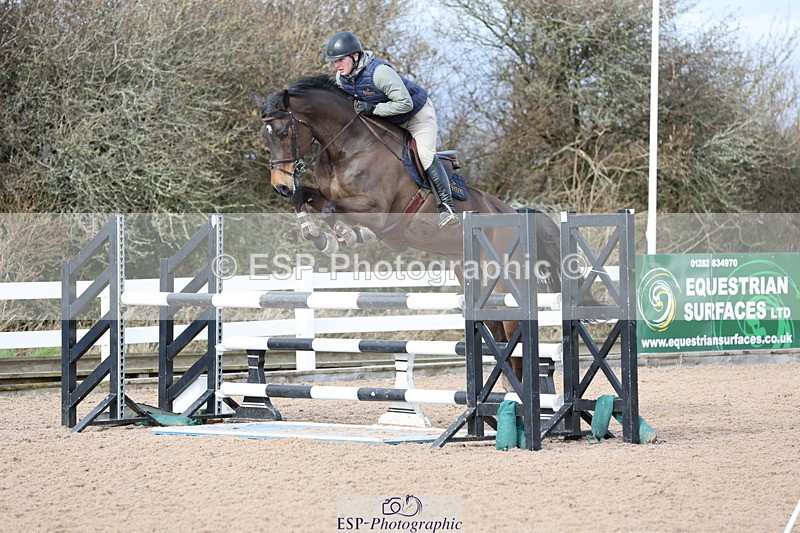 240223A-121124-01119 - Cls 4 Snr 1.05m Open