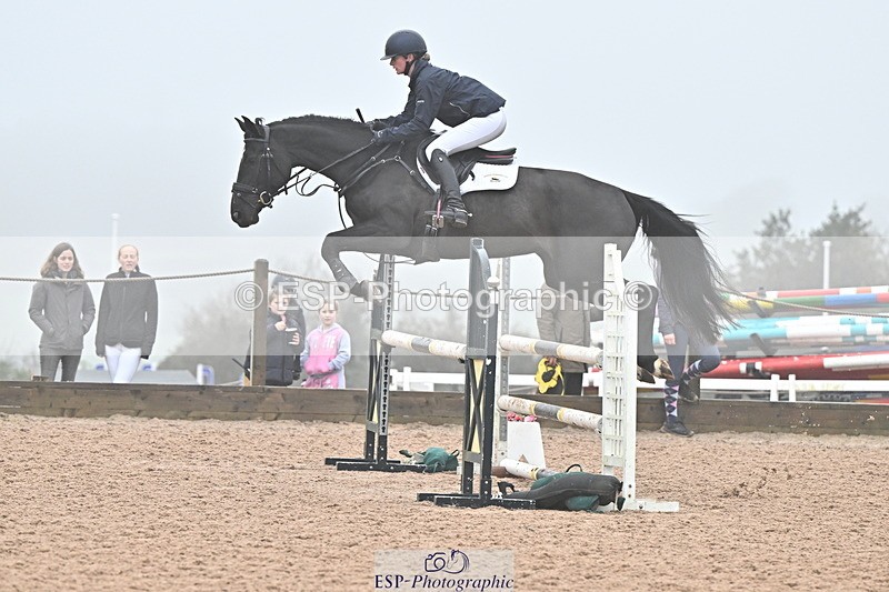 241103A-113154-07073 - SUN Cls 18 British Novice and 90cm Open