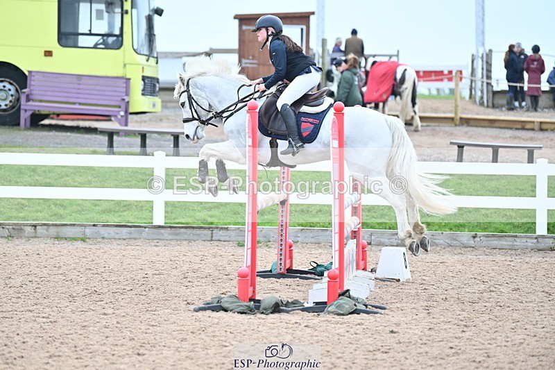 240128A-120453-00765 - Cls 4 Pony Newcomers and 1m Open