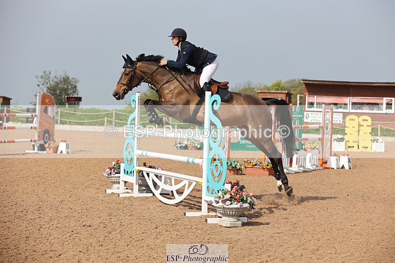 240511A-095948-11569 - Cls 33 Snr 1.20m Open