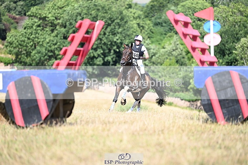 250803A-163044-17000 - Q-758-Caroline.Hutchens-CLOGORROWS.SOCKY