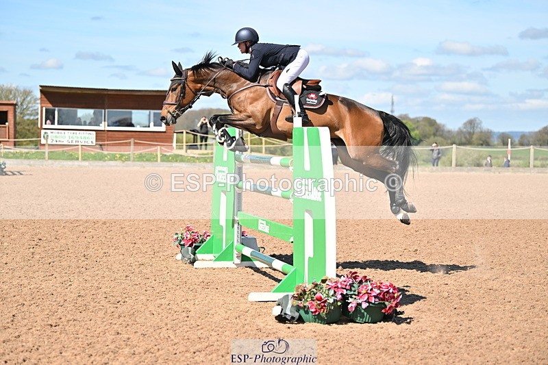 240418A-112851-02580 - Cls 5, 2 Star Medium Tour 1.35m