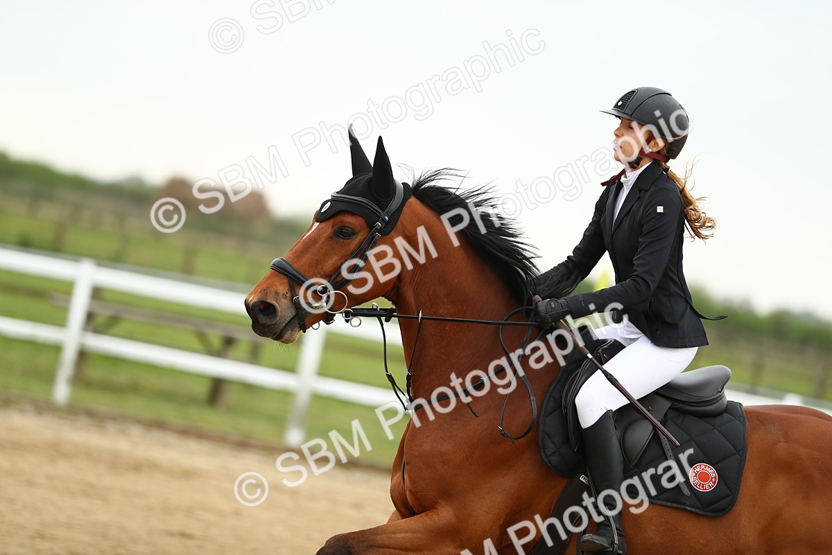 SBM_000383 - Class 2 - Senior British Novice 90cm