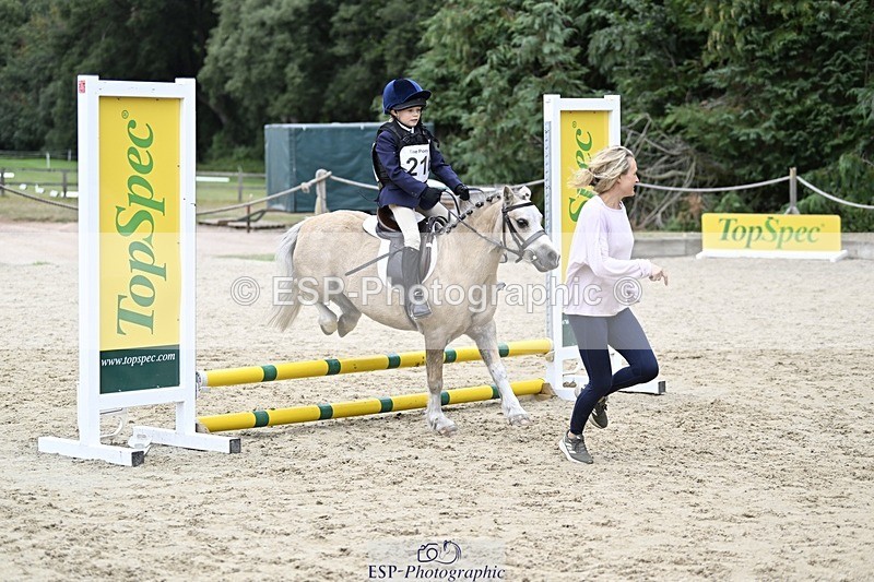 250820A-130314-06860 - Round 1, Start to 1.30pm Break