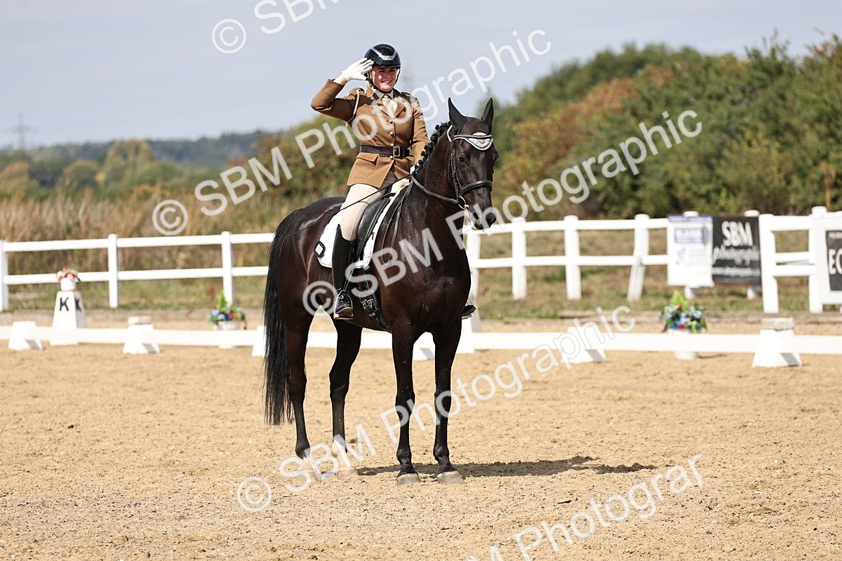 SBM_018702 - Class 16 - Novice 5 - 12.08-13.11