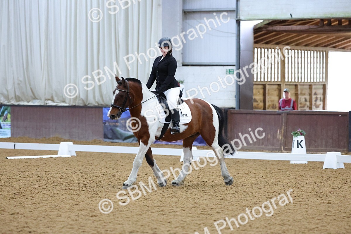 SBM_000160 - Class 2 - Intro 3 Championship - 8.51-9.47