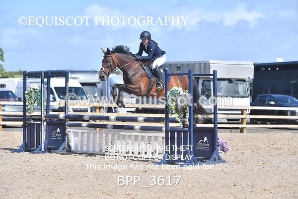 BPP_3617 - CLASS 4 Senior BritiNovice/ 90cm Open