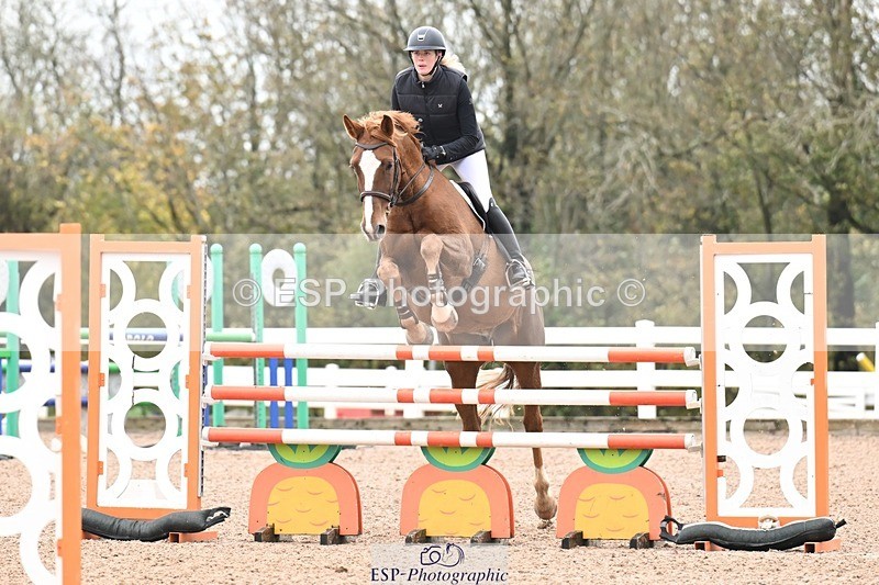 251105-141942-00840 - Cls 06 Fox & 1.20m