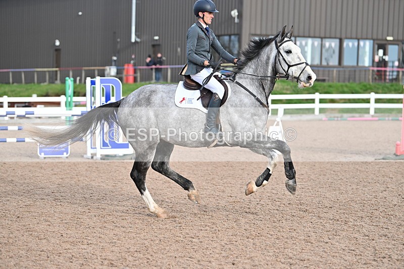 231208A-123742-00765 - Cls 5 Newcomers & 1.10m Open