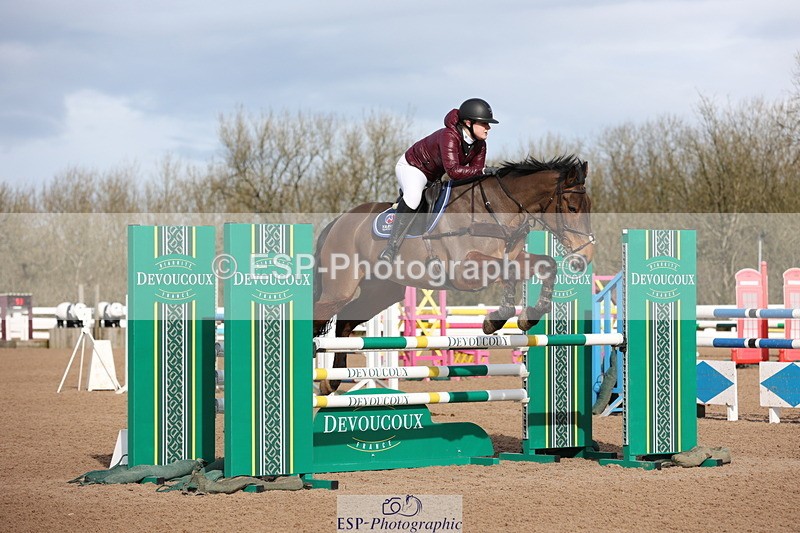 240223A-113107-00886 - Cls 4 Snr 1.05m Open