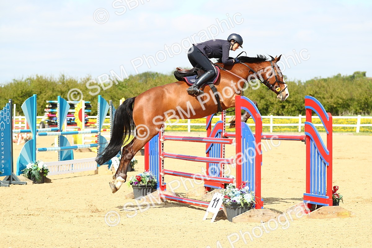 SBM_001323 - Class 5 - Senior Foxhunter 1.20m