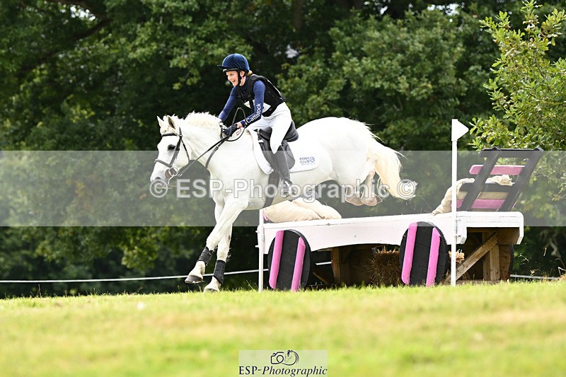 240825X-160338-36647 - 80cm XC 15.30 to 16.30