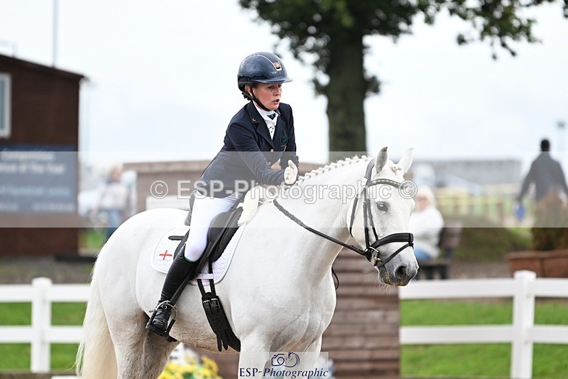 250907-124454-08432 - 067-Laura.PercyConobola.Cascade