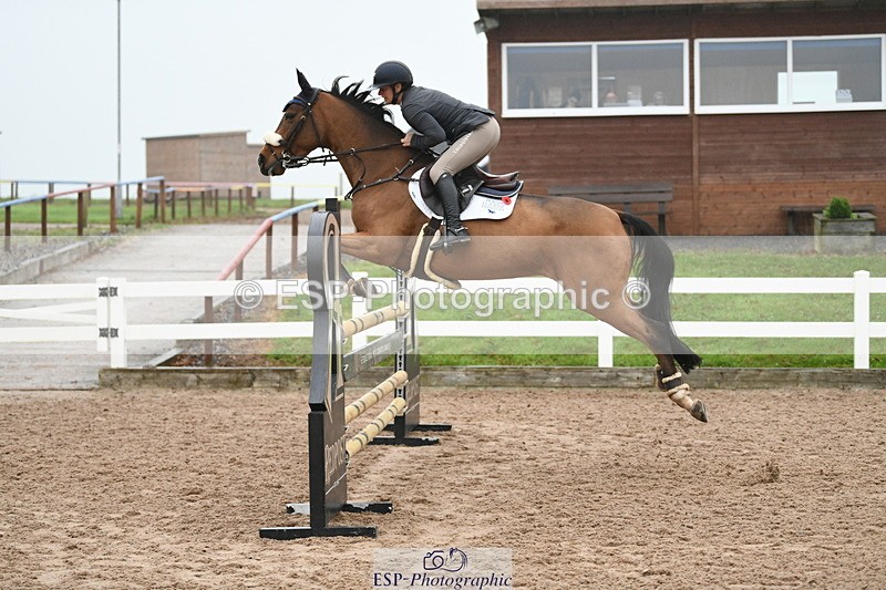 241103A-110736-07688 - SUN Cls 21 Snr Newcomers and 1.10m Open