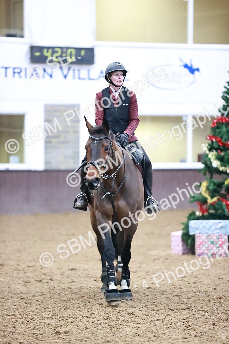 SBM_005185 - Class 24 - Senior Foxhunter 1.20m