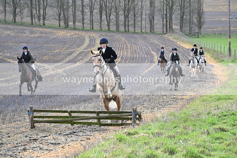 WJ6_8657 - Meet & Line One